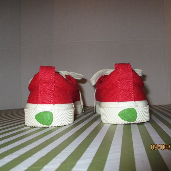 Cariuma OCA Low Sneakers - Picture 6 of 16